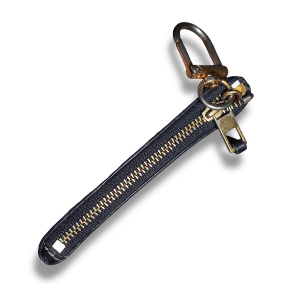 Tory Burch T Monogram Zip Card Case - Picture 6 of 11